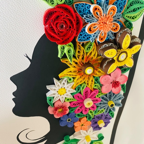Quilling Love Woman Face Painting - Picture 9 of 12